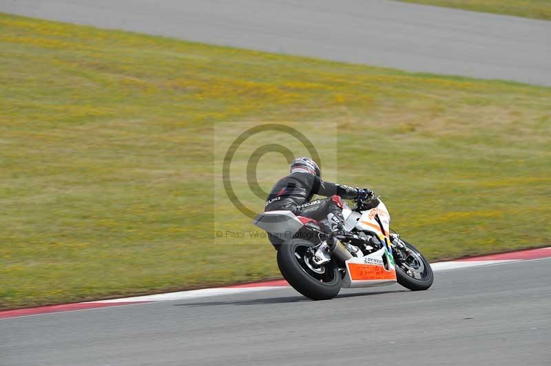 march 2010;motorbikes;no limits;peter wileman photography;portimao;portugal;trackday;trackday digital images