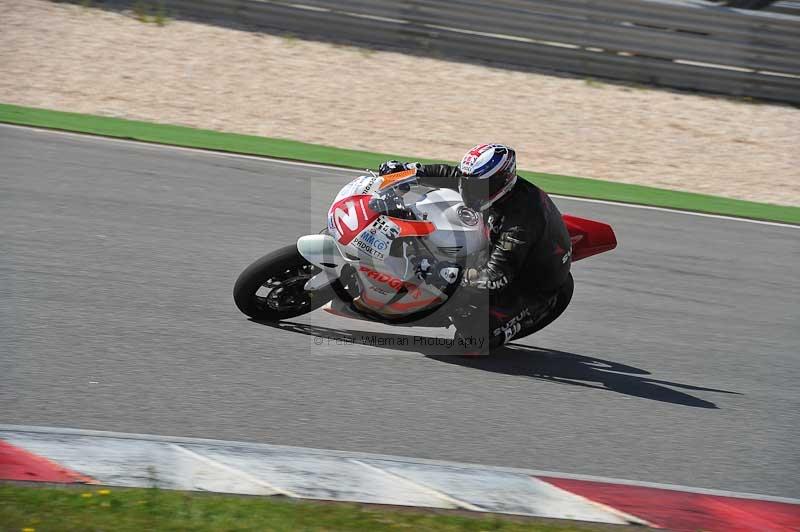 march 2010;motorbikes;no limits;peter wileman photography;portimao;portugal;trackday;trackday digital images