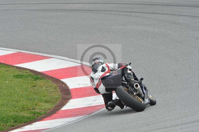 march 2010;motorbikes;no limits;peter wileman photography;portimao;portugal;trackday;trackday digital images