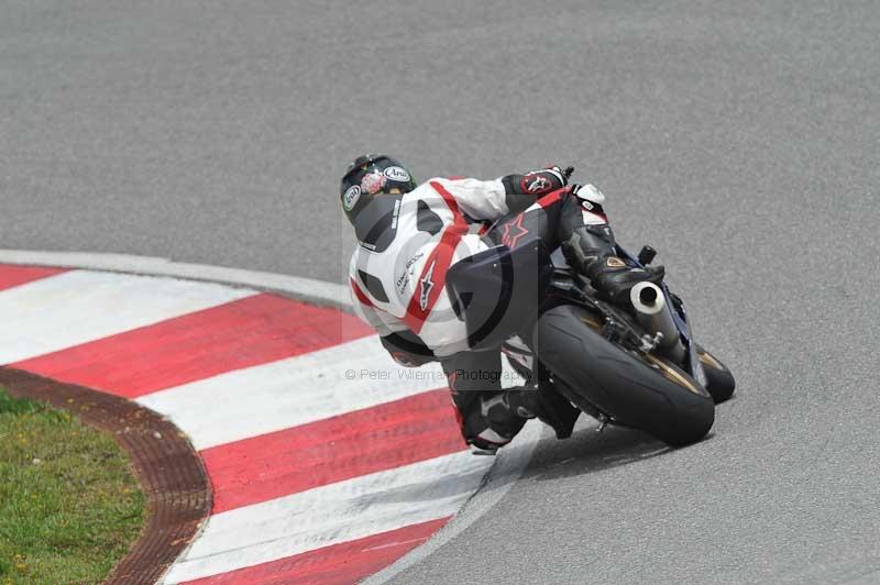 march 2010;motorbikes;no limits;peter wileman photography;portimao;portugal;trackday;trackday digital images