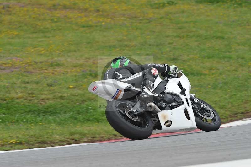 march 2010;motorbikes;no limits;peter wileman photography;portimao;portugal;trackday;trackday digital images