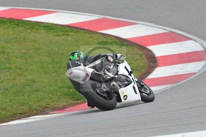 march 2010;motorbikes;no limits;peter wileman photography;portimao;portugal;trackday;trackday digital images