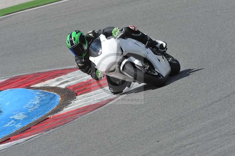 march 2010;motorbikes;no limits;peter wileman photography;portimao;portugal;trackday;trackday digital images