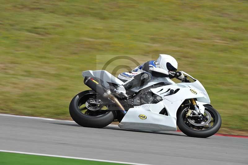 march 2010;motorbikes;no limits;peter wileman photography;portimao;portugal;trackday;trackday digital images