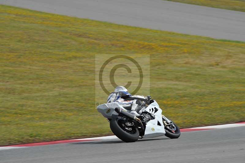 march 2010;motorbikes;no limits;peter wileman photography;portimao;portugal;trackday;trackday digital images