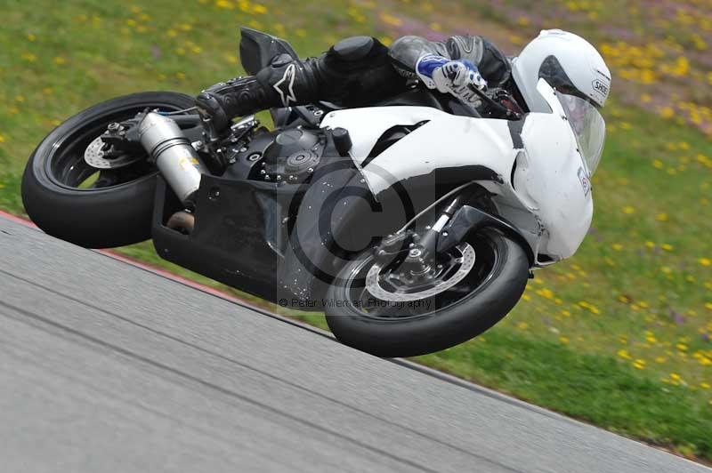 march 2010;motorbikes;no limits;peter wileman photography;portimao;portugal;trackday;trackday digital images