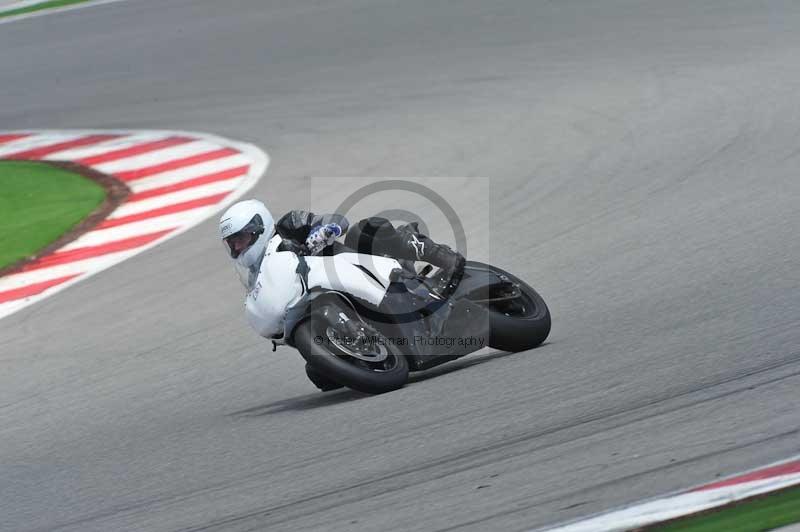 march 2010;motorbikes;no limits;peter wileman photography;portimao;portugal;trackday;trackday digital images