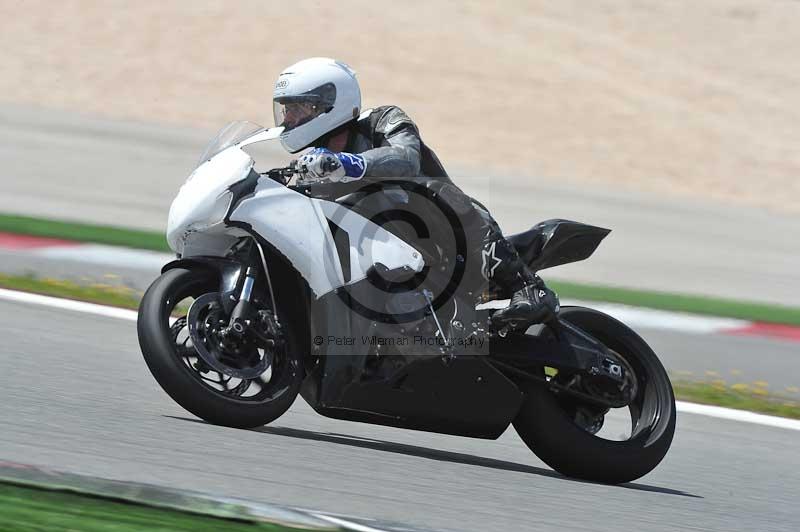 march 2010;motorbikes;no limits;peter wileman photography;portimao;portugal;trackday;trackday digital images