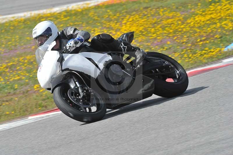 march 2010;motorbikes;no limits;peter wileman photography;portimao;portugal;trackday;trackday digital images