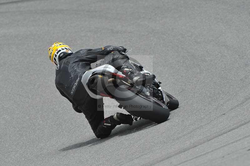 march 2010;motorbikes;no limits;peter wileman photography;portimao;portugal;trackday;trackday digital images