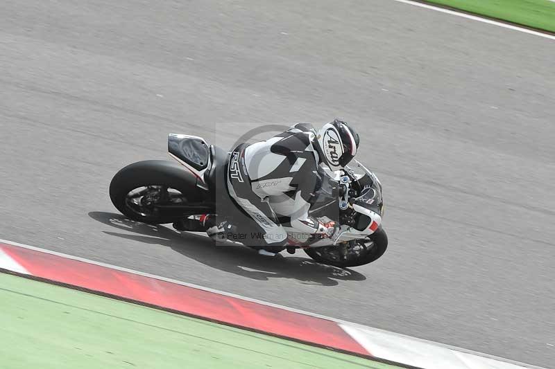 march 2010;motorbikes;no limits;peter wileman photography;portimao;portugal;trackday;trackday digital images