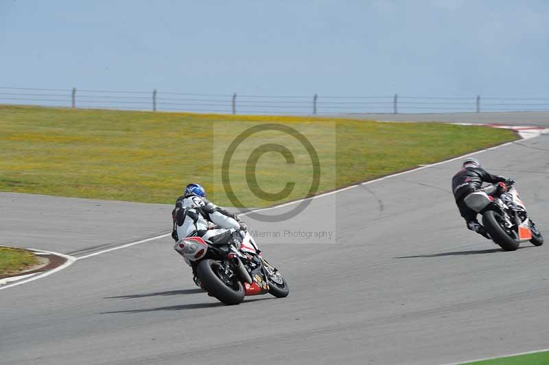 march 2010;motorbikes;no limits;peter wileman photography;portimao;portugal;trackday;trackday digital images