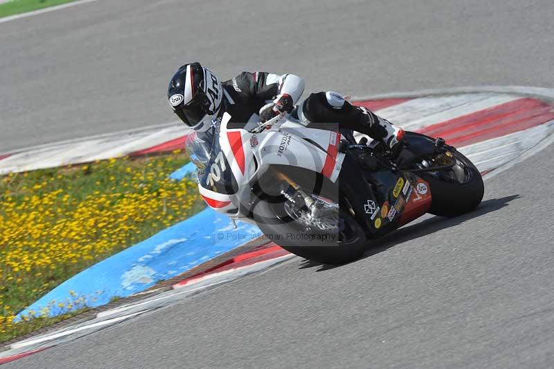 march 2010;motorbikes;no limits;peter wileman photography;portimao;portugal;trackday;trackday digital images