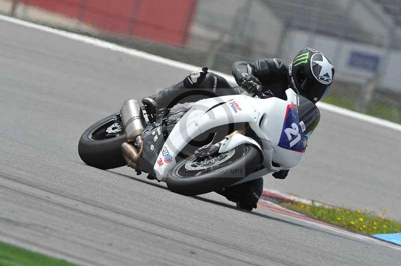 march 2010;motorbikes;no limits;peter wileman photography;portimao;portugal;trackday;trackday digital images