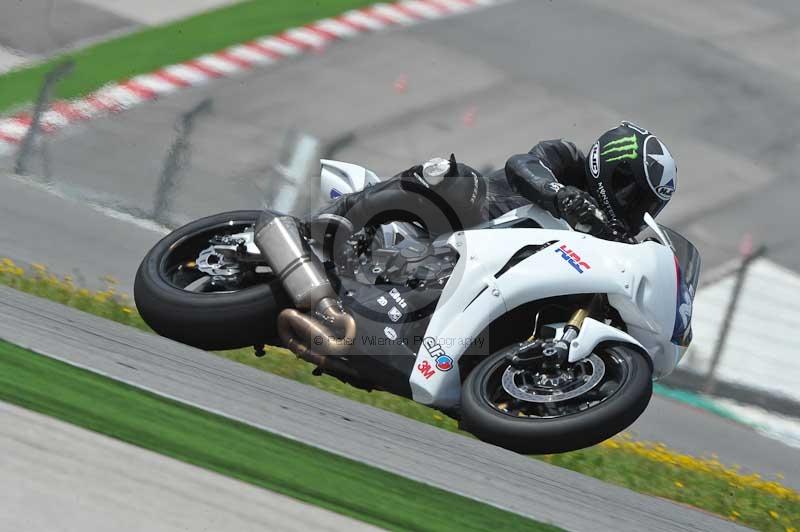 march 2010;motorbikes;no limits;peter wileman photography;portimao;portugal;trackday;trackday digital images