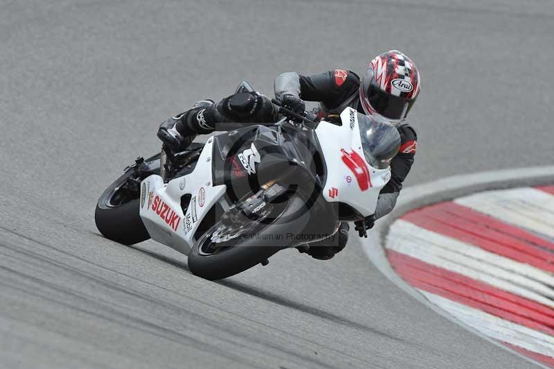 march 2010;motorbikes;no limits;peter wileman photography;portimao;portugal;trackday;trackday digital images