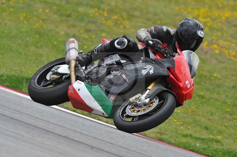 march 2010;motorbikes;no limits;peter wileman photography;portimao;portugal;trackday;trackday digital images