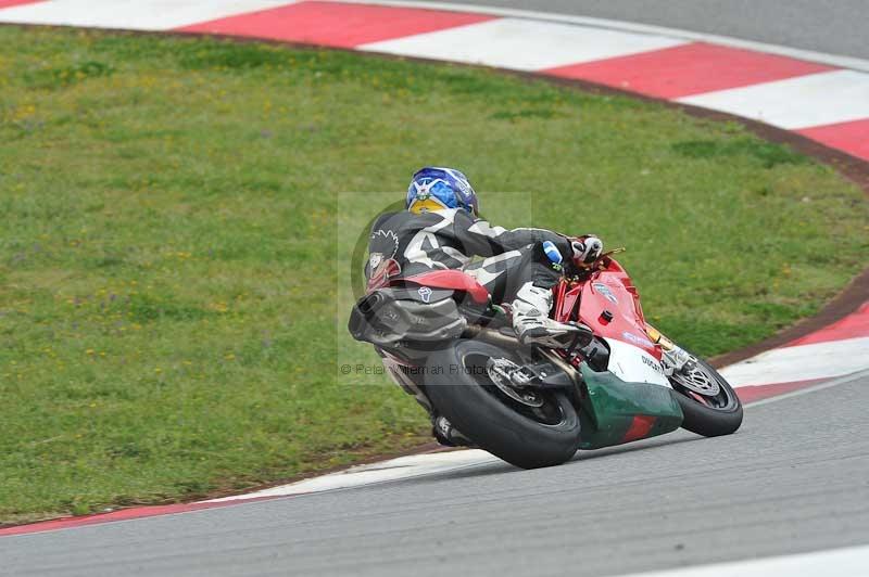 march 2010;motorbikes;no limits;peter wileman photography;portimao;portugal;trackday;trackday digital images