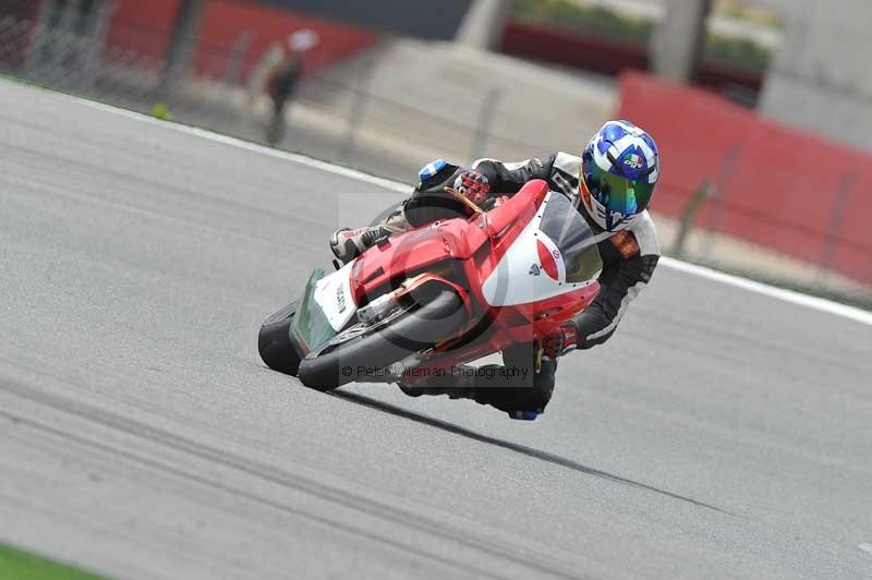 march 2010;motorbikes;no limits;peter wileman photography;portimao;portugal;trackday;trackday digital images