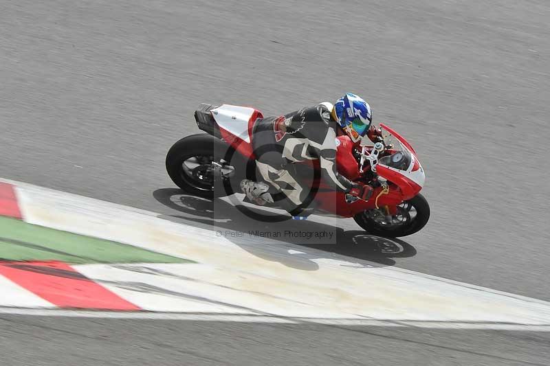 march 2010;motorbikes;no limits;peter wileman photography;portimao;portugal;trackday;trackday digital images