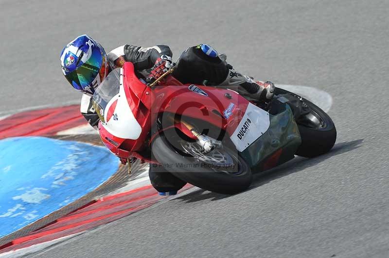 march 2010;motorbikes;no limits;peter wileman photography;portimao;portugal;trackday;trackday digital images