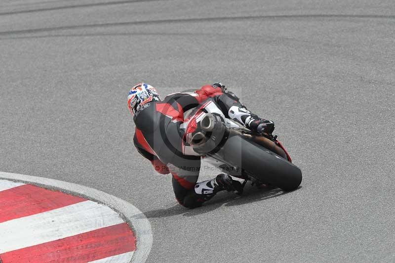 march 2010;motorbikes;no limits;peter wileman photography;portimao;portugal;trackday;trackday digital images