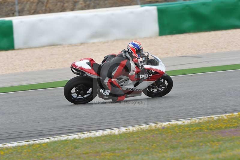 march 2010;motorbikes;no limits;peter wileman photography;portimao;portugal;trackday;trackday digital images