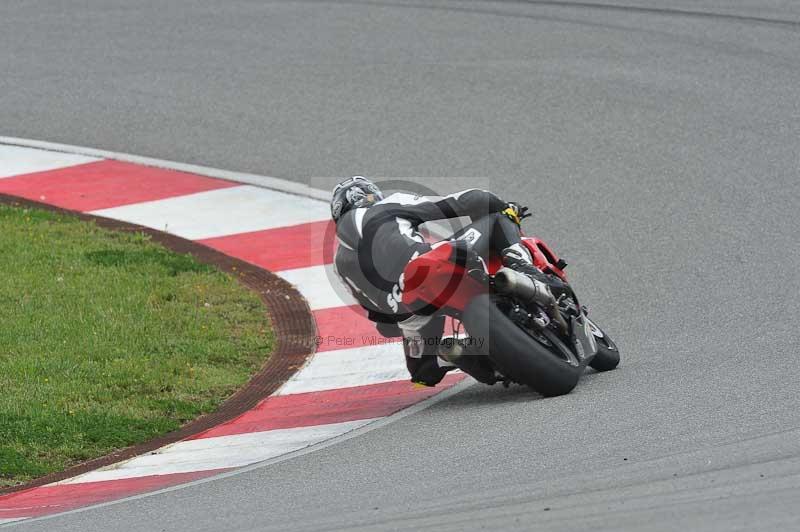 march 2010;motorbikes;no limits;peter wileman photography;portimao;portugal;trackday;trackday digital images