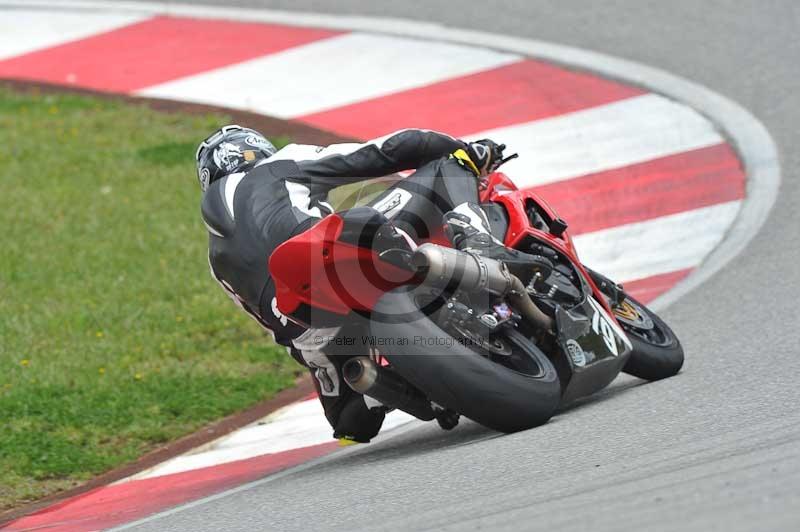 march 2010;motorbikes;no limits;peter wileman photography;portimao;portugal;trackday;trackday digital images