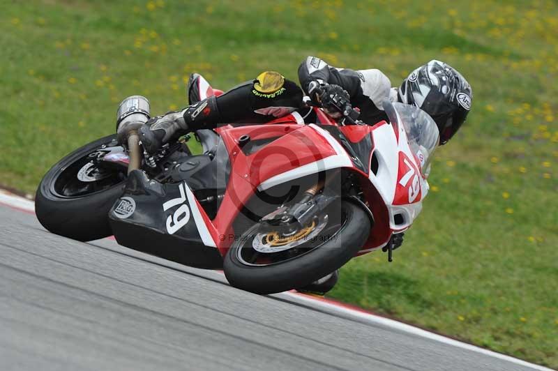 march 2010;motorbikes;no limits;peter wileman photography;portimao;portugal;trackday;trackday digital images