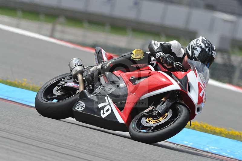 march 2010;motorbikes;no limits;peter wileman photography;portimao;portugal;trackday;trackday digital images