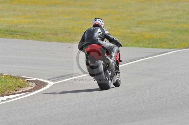 march 2010;motorbikes;no limits;peter wileman photography;portimao;portugal;trackday;trackday digital images