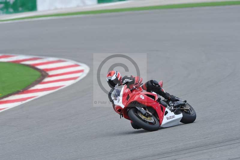 march 2010;motorbikes;no limits;peter wileman photography;portimao;portugal;trackday;trackday digital images