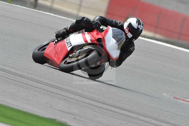 march 2010;motorbikes;no limits;peter wileman photography;portimao;portugal;trackday;trackday digital images