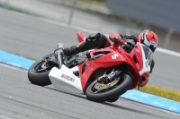 march-2010;motorbikes;no-limits;peter-wileman-photography;portimao;portugal;trackday;trackday-digital-images