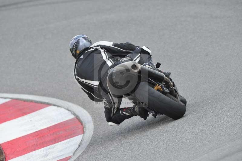 march 2010;motorbikes;no limits;peter wileman photography;portimao;portugal;trackday;trackday digital images