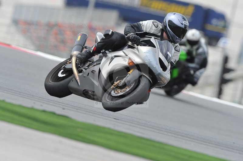 march 2010;motorbikes;no limits;peter wileman photography;portimao;portugal;trackday;trackday digital images