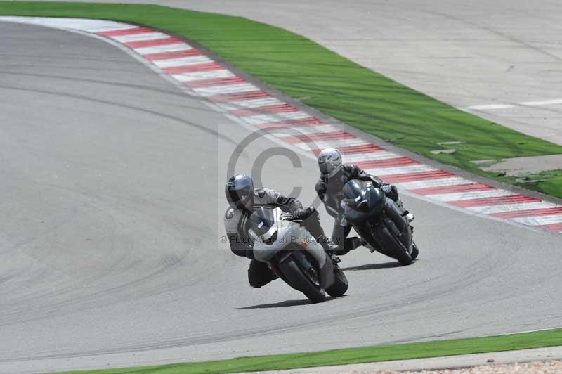 march 2010;motorbikes;no limits;peter wileman photography;portimao;portugal;trackday;trackday digital images