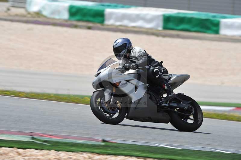 march 2010;motorbikes;no limits;peter wileman photography;portimao;portugal;trackday;trackday digital images