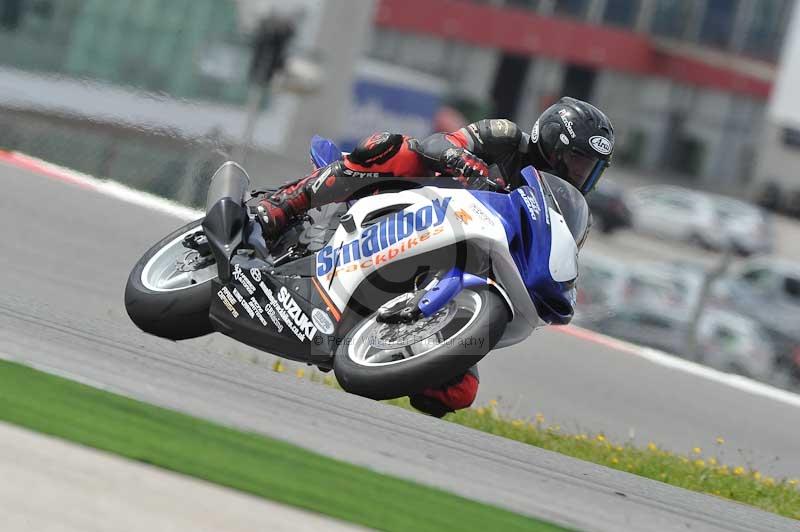 march 2010;motorbikes;no limits;peter wileman photography;portimao;portugal;trackday;trackday digital images