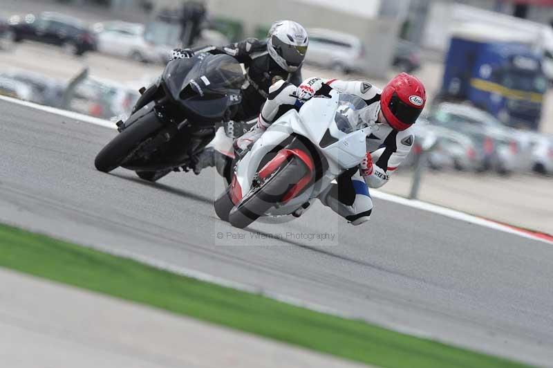 march 2010;motorbikes;no limits;peter wileman photography;portimao;portugal;trackday;trackday digital images