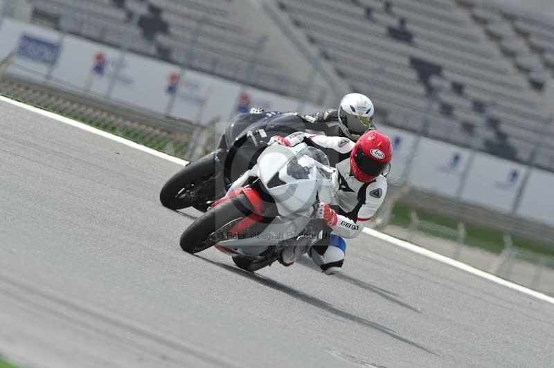 march 2010;motorbikes;no limits;peter wileman photography;portimao;portugal;trackday;trackday digital images