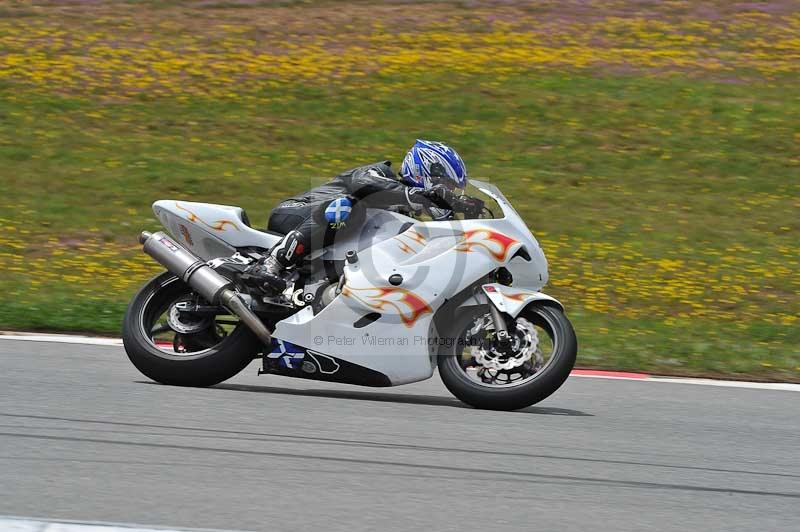 march 2010;motorbikes;no limits;peter wileman photography;portimao;portugal;trackday;trackday digital images