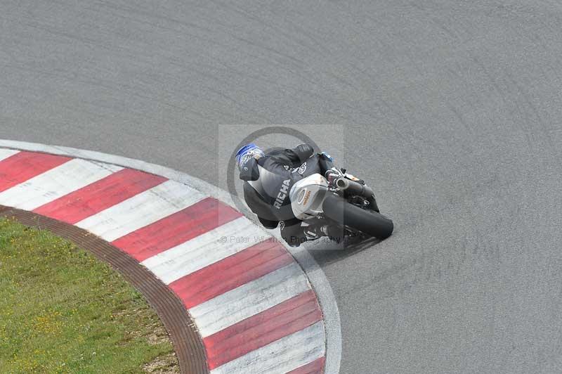 march 2010;motorbikes;no limits;peter wileman photography;portimao;portugal;trackday;trackday digital images