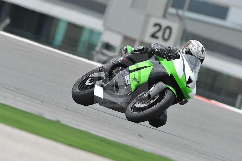 march 2010;motorbikes;no limits;peter wileman photography;portimao;portugal;trackday;trackday digital images