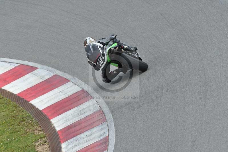 march 2010;motorbikes;no limits;peter wileman photography;portimao;portugal;trackday;trackday digital images