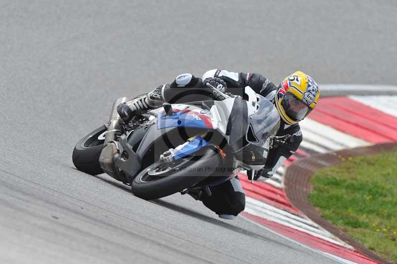 march 2010;motorbikes;no limits;peter wileman photography;portimao;portugal;trackday;trackday digital images