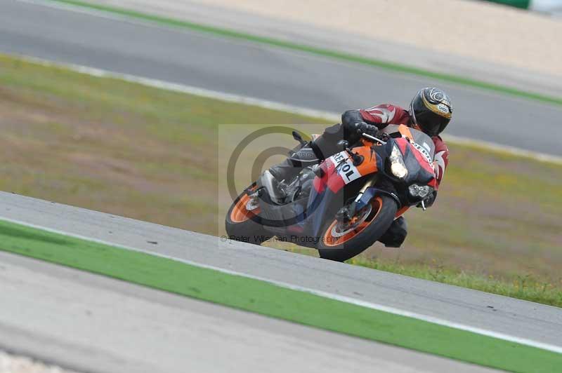 march 2010;motorbikes;no limits;peter wileman photography;portimao;portugal;trackday;trackday digital images