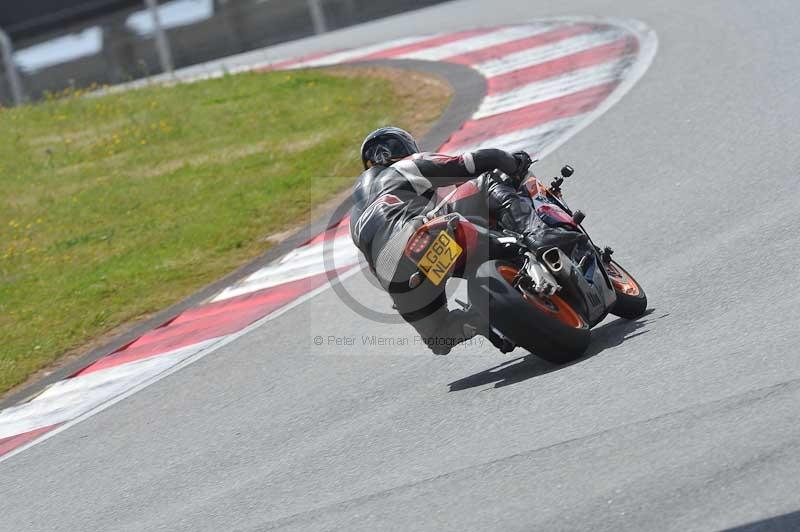 march 2010;motorbikes;no limits;peter wileman photography;portimao;portugal;trackday;trackday digital images