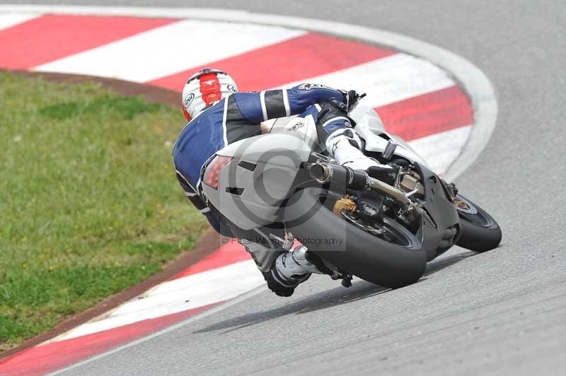 march 2010;motorbikes;no limits;peter wileman photography;portimao;portugal;trackday;trackday digital images